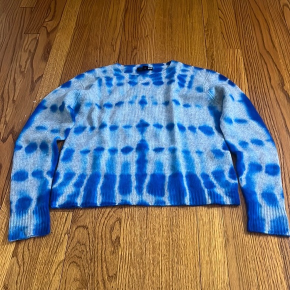 Aqua Woman’s Blue Tie Dye Cashmere Sweater Size XS - Picture 1 of 3
